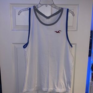 Men’s Hollister muscle t-shirt